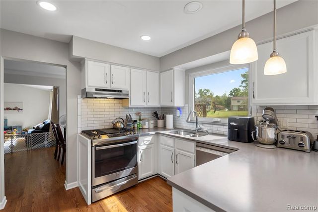 28615 Ryan Drive, Farmington Hills, MI 48336
