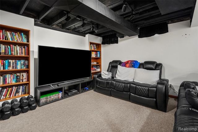 28615 Ryan Drive, Farmington Hills, MI 48336