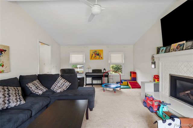 28615 Ryan Drive, Farmington Hills, MI 48336