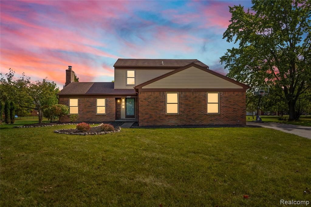 28615 Ryan Drive, Farmington Hills, MI 48336