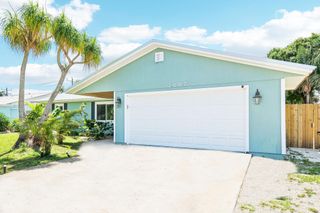 2007 NE 21st Terrace E, Jensen Beach, FL 34957
