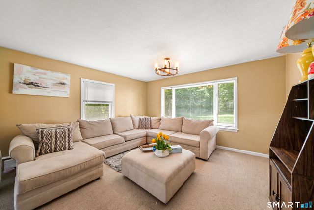 34 Eastview Drive, Windsor, CT 06095