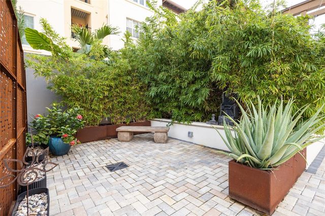 200 4TH AVENUE S 320, St Petersburg, FL 33701