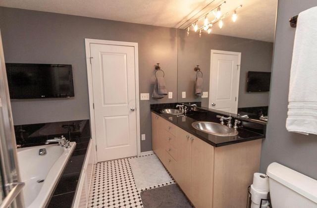 4706 Saint Andrews Drive, 12, Grove City, OH 43123