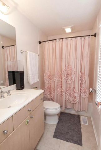 4706 Saint Andrews Drive, 12, Grove City, OH 43123