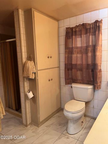 1005 E 13th Street, Carthage, MO 64836