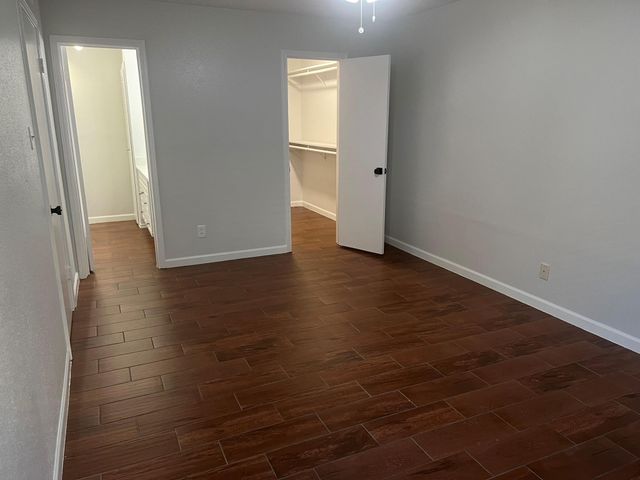 5550 N Braeswood Boulevard 70, Houston, TX 77096