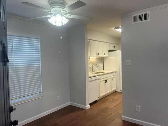 5550 N Braeswood Boulevard 70, Houston, TX 77096