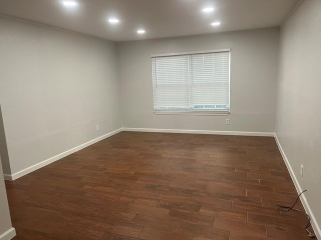 5550 N Braeswood Boulevard 70, Houston, TX 77096