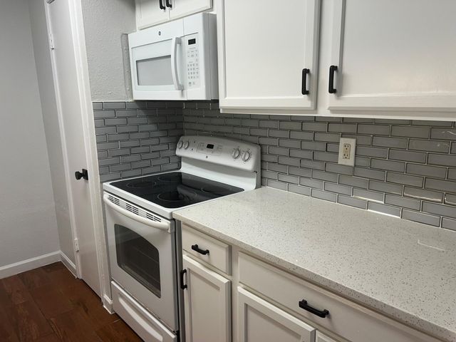 5550 N Braeswood Boulevard 70, Houston, TX 77096