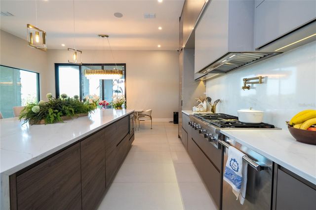 16306 RAVENNA COURT, Bella Collina, FL 34756