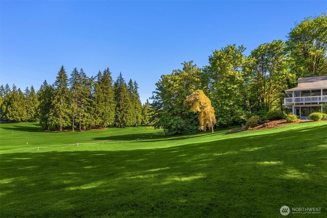 11186 Blue Pond Place NE, Bainbridge Island, WA 98110