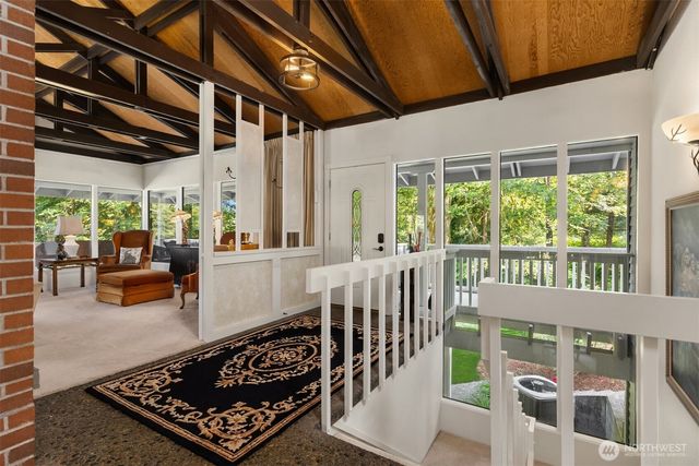 11186 Blue Pond Place NE, Bainbridge Island, WA 98110