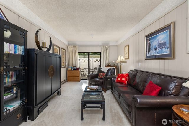 11186 Blue Pond Place NE, Bainbridge Island, WA 98110