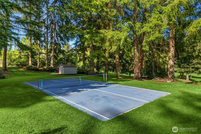11186 Blue Pond Place NE, Bainbridge Island, WA 98110