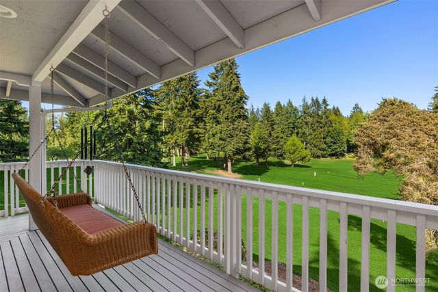 11186 Blue Pond Place NE, Bainbridge Island, WA 98110