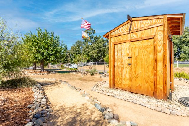 22429 Frisbie Lane, Palo Cedro, CA 96073