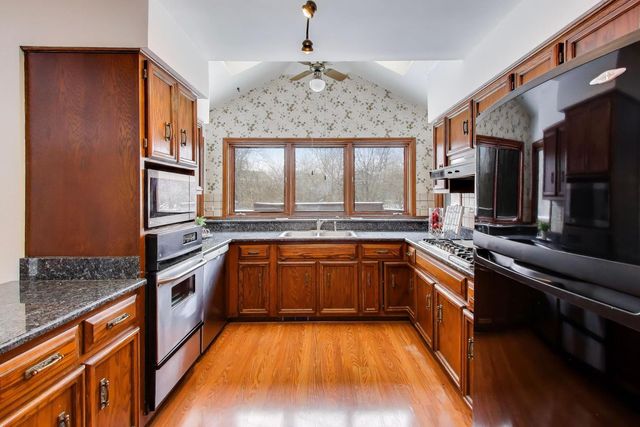 1111 Samstag Court, Naperville, IL 60563