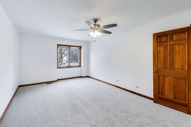 1111 Samstag Court, Naperville, IL 60563