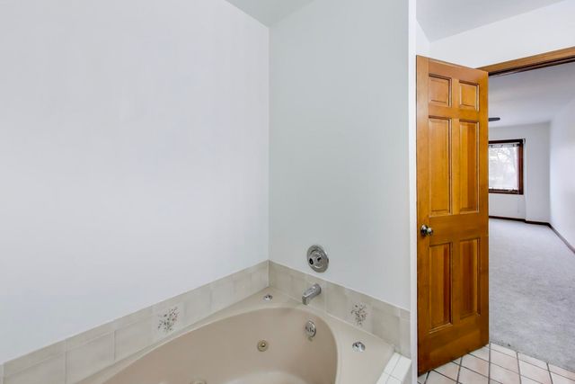 1111 Samstag Court, Naperville, IL 60563