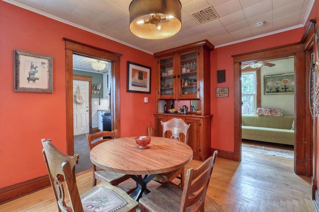 131 Oakland AVENUE, Mukwonago, WI 53149
