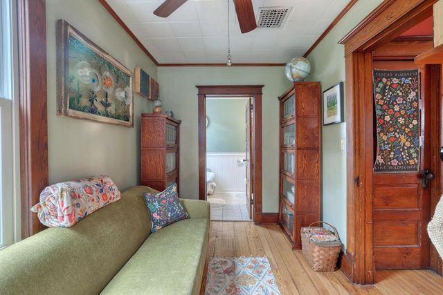 131 Oakland AVENUE, Mukwonago, WI 53149