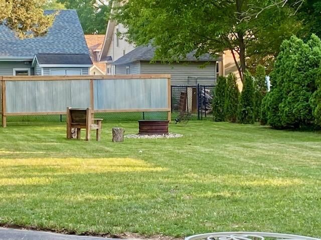 131 Oakland AVENUE, Mukwonago, WI 53149