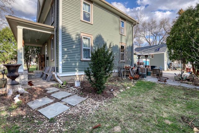 131 Oakland AVENUE, Mukwonago, WI 53149