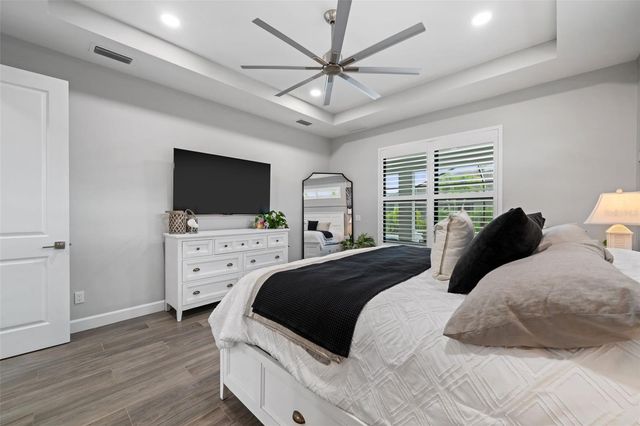 2926 MIRACLE PARKWAY, Cape Coral, FL 33914