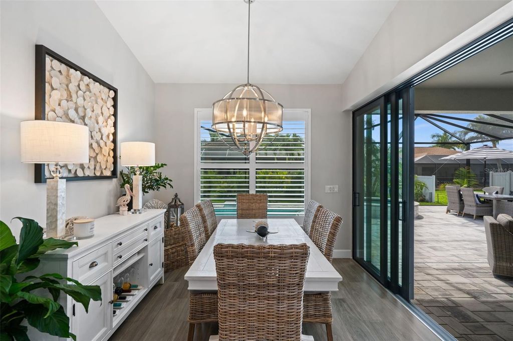 Image 12 of property listing at 2926 MIRACLE PARKWAY, Cape Coral, FL 33914