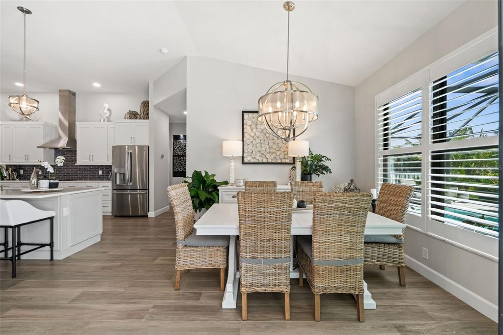 Image 13 of property listing at 2926 MIRACLE PARKWAY, Cape Coral, FL 33914