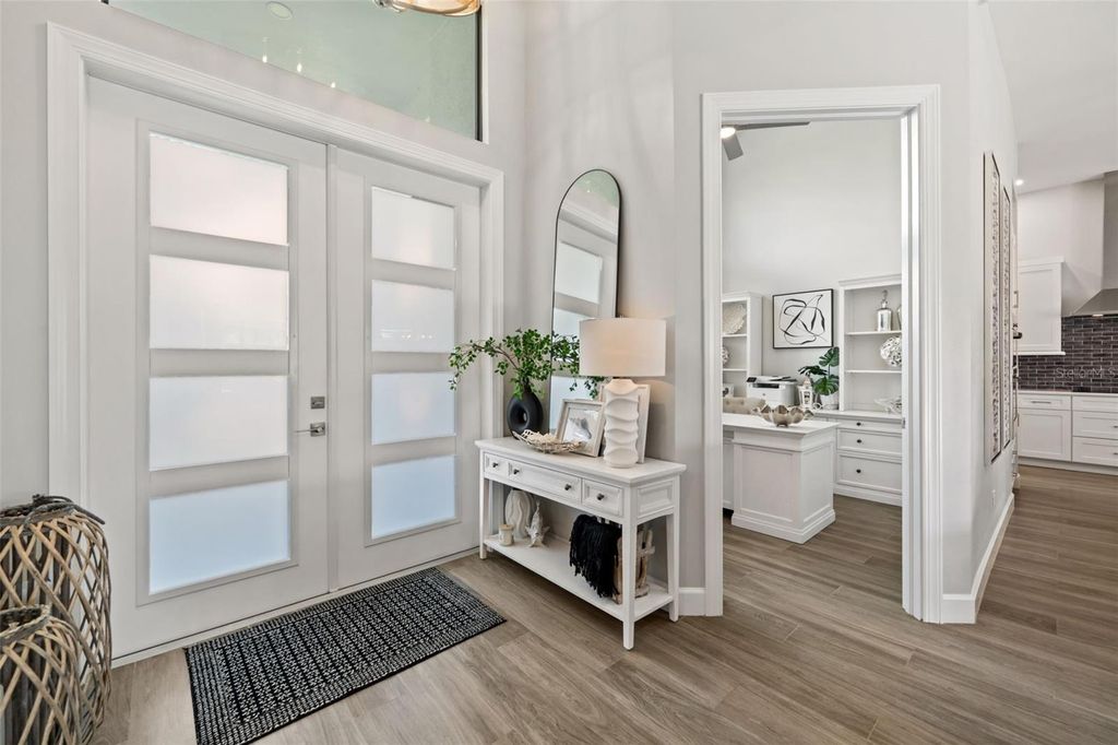 Image 18 of property listing at 2926 MIRACLE PARKWAY, Cape Coral, FL 33914