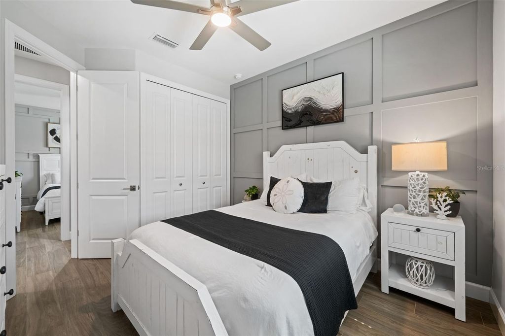 Image 29 of property listing at 2926 MIRACLE PARKWAY, Cape Coral, FL 33914