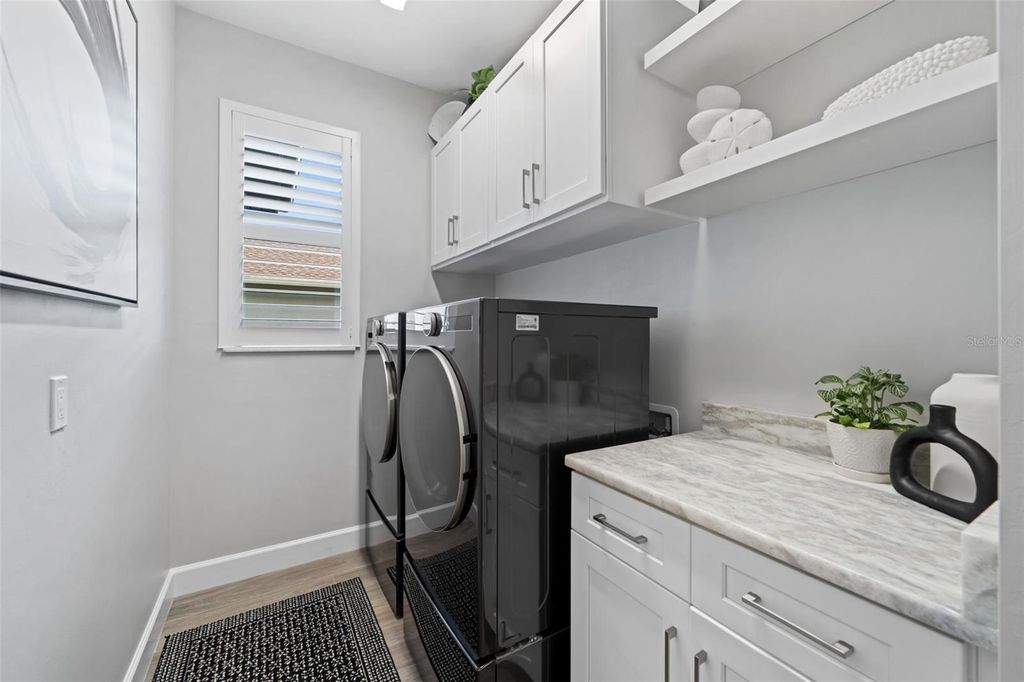 Image 31 of property listing at 2926 MIRACLE PARKWAY, Cape Coral, FL 33914