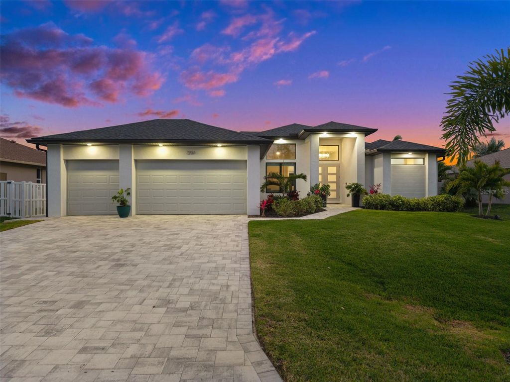 Image 45 of property listing at 2926 MIRACLE PARKWAY, Cape Coral, FL 33914