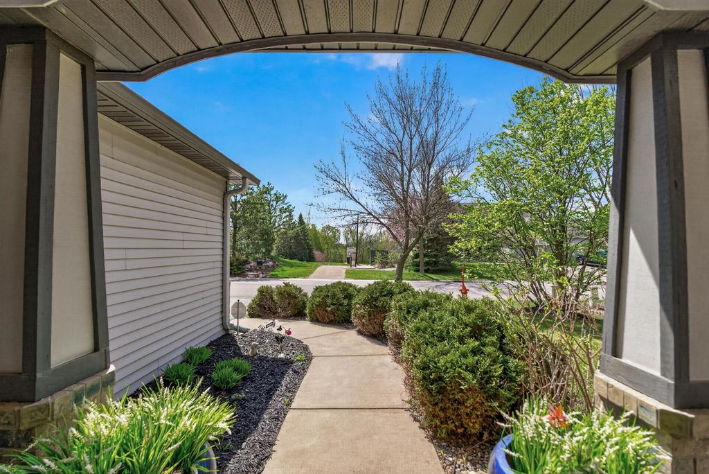 2081 Silver Street, Waconia, MN 55387 — photo 4