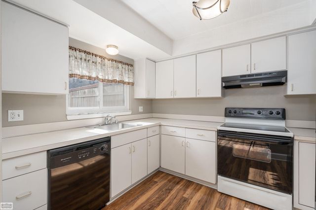 42699 Jonathan Place, Clinton Township, MI 48038