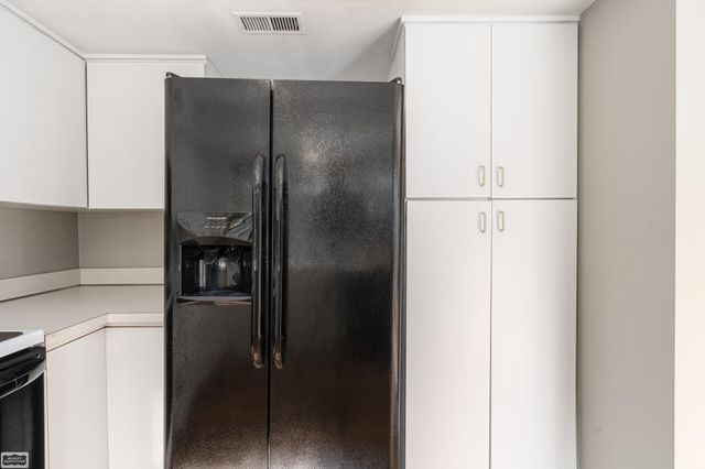 42699 Jonathan Place, Clinton Township, MI 48038