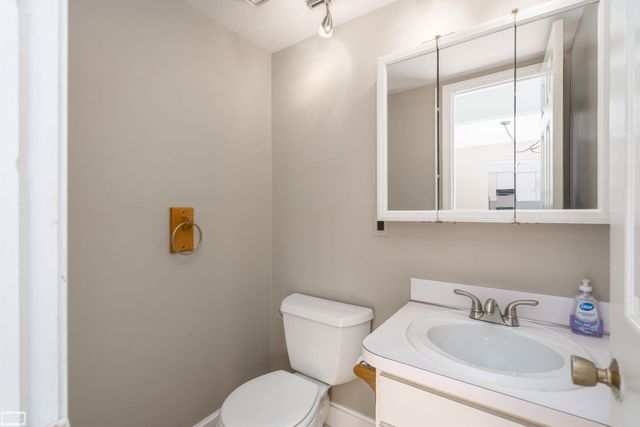 42699 Jonathan Place, Clinton Township, MI 48038