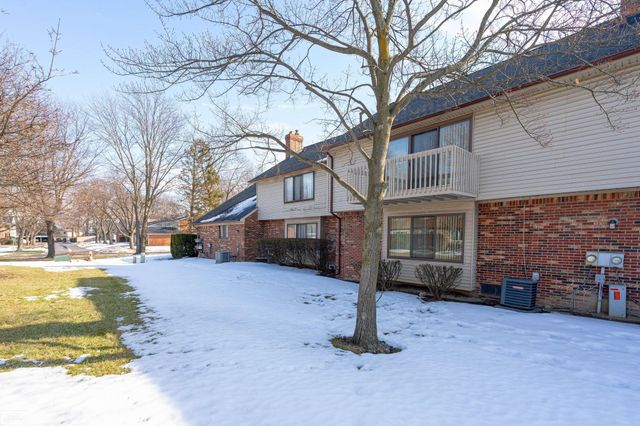 42699 Jonathan Place, Clinton Township, MI 48038