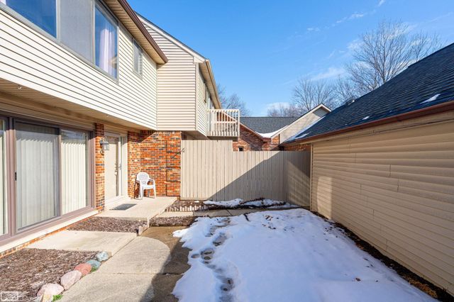 42699 Jonathan Place, Clinton Township, MI 48038