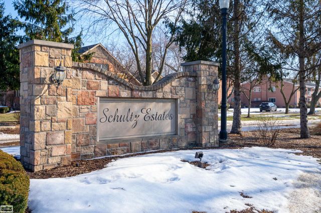 42699 Jonathan Place, Clinton Township, MI 48038