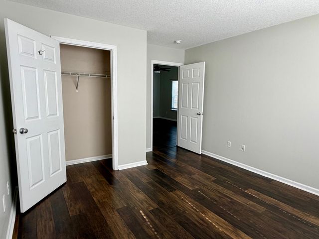7840 Park Gate Drive, North Charleston, SC 29418
