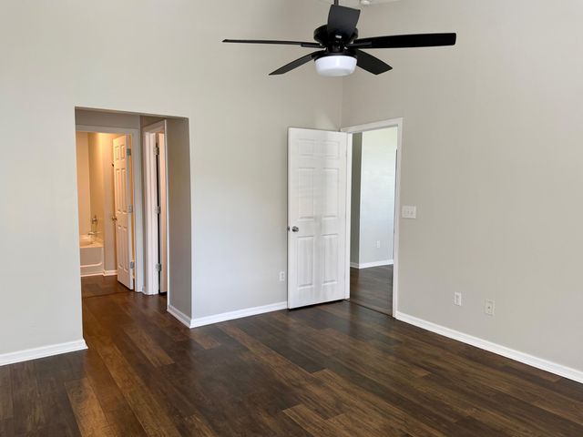 7840 Park Gate Drive, North Charleston, SC 29418