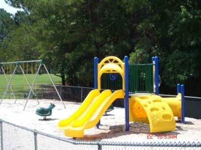 7840 Park Gate Drive, North Charleston, SC 29418