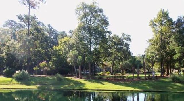7840 Park Gate Drive, North Charleston, SC 29418