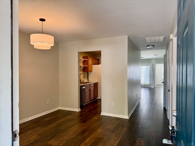 7840 Park Gate Drive, North Charleston, SC 29418