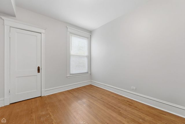 6033 S RHODES Avenue, Chicago, IL 60637