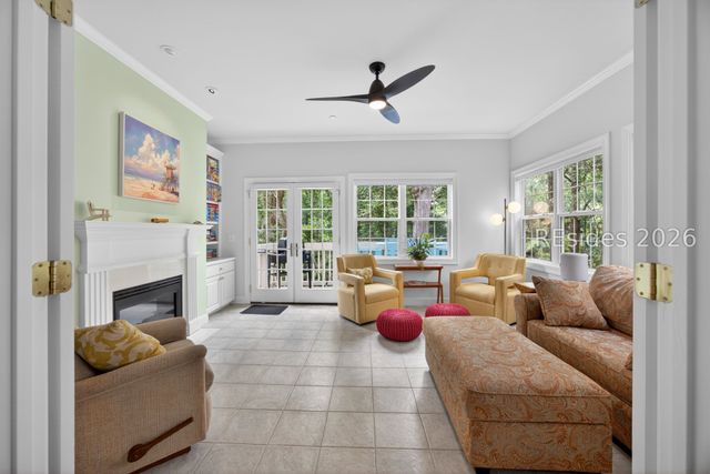 1 Gloucester Rd Apt K1, Hilton Head Island, SC 29928
