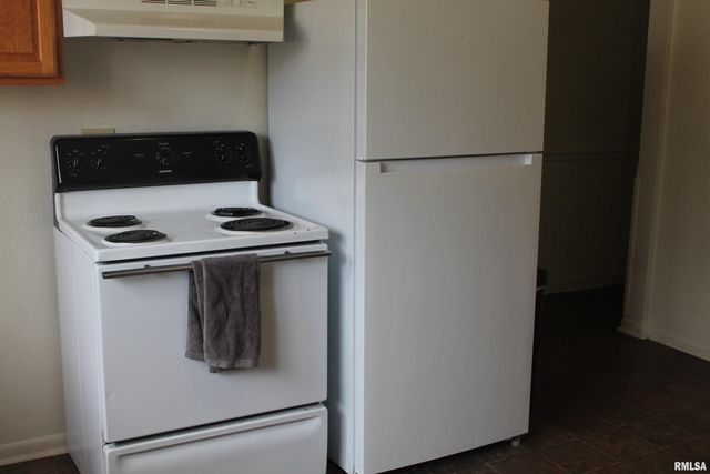 307 W COLLEGE Street, Carbondale, IL 62901